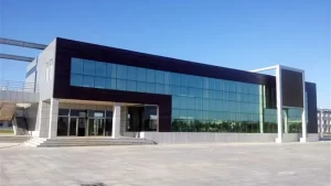 construction_pre_engineered_steel_workshop_supplier_factory_with_parapet_wall